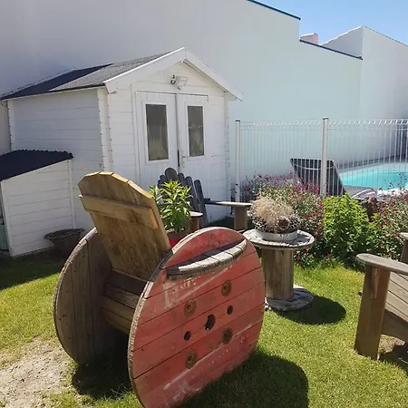 Cosy A 35 M² Piscine Partagee *